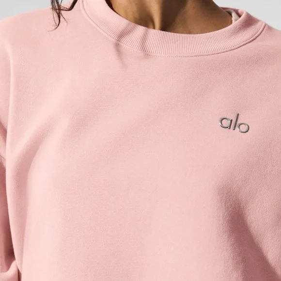 NWT limited, sold-out color ALO Yoga Accolade pullover in pink quartz size M - Picture 3 of 8